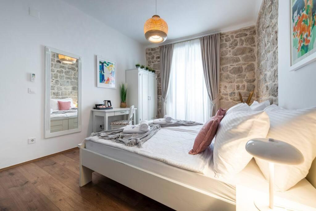 דוברובניק Flora-Heartbeat Old City Three Bedrooms Apartment מראה חיצוני תמונה