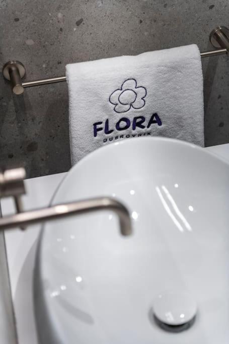 דוברובניק Flora-Heartbeat Old City Three Bedrooms Apartment מראה חיצוני תמונה
