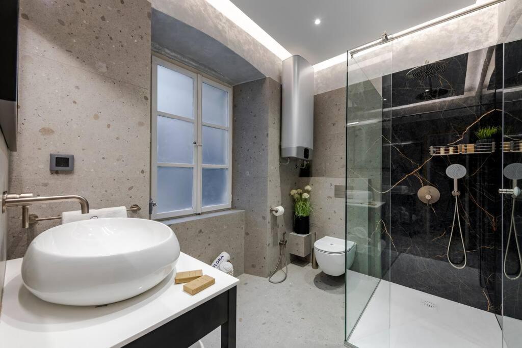 דוברובניק Flora-Heartbeat Old City Three Bedrooms Apartment מראה חיצוני תמונה